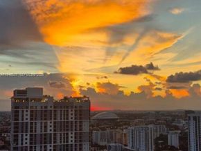 90 SW 3rd St 3706, Miami FL 33130