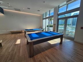 90 SW 3rd St 3706, Miami FL 33130