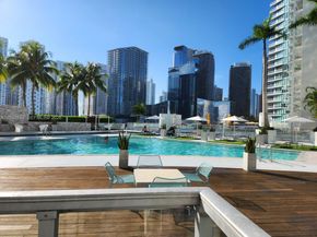 90 SW 3rd St 3706, Miami FL 33130