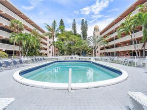 180 NE 12th Ave 10A, Hallandale Beach FL 33009