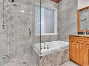 544 NW 159th Ln, Pembroke Pines FL 33028