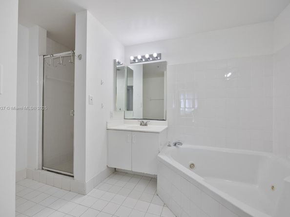 9725 NW 52nd St 415, Doral FL 33178