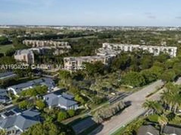 9725 NW 52nd St 415, Doral FL 33178