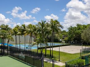 9725 NW 52nd St 415, Doral FL 33178