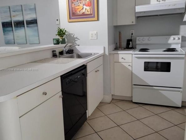 2734 Bird Ave 310, Miami FL 33133