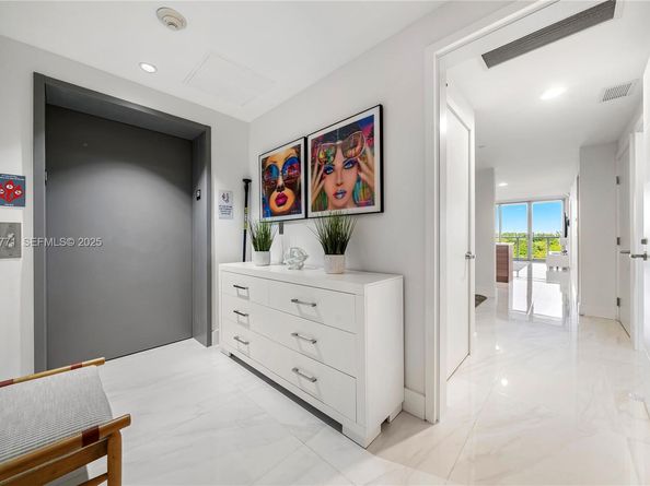 16385 Biscayne Blvd 503, North Miami Beach FL 33160