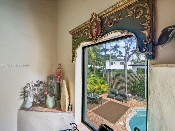 6121 La Gorce Dr, Miami Beach FL 33140