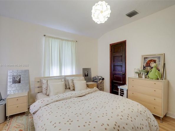 6121 La Gorce Dr, Miami Beach FL 33140
