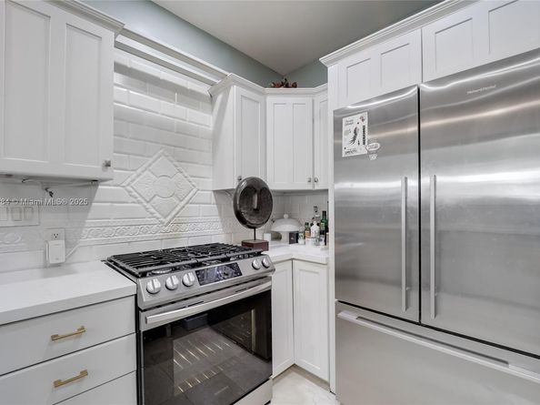 6121 La Gorce Dr, Miami Beach FL 33140