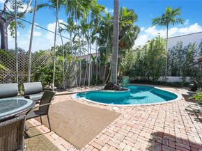 6121 La Gorce Dr, Miami Beach FL 33140