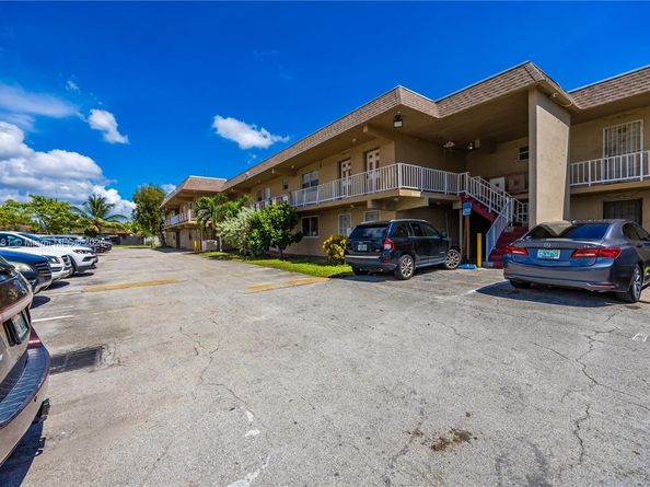 301 NW 177th St 227, Miami Gardens FL 33169