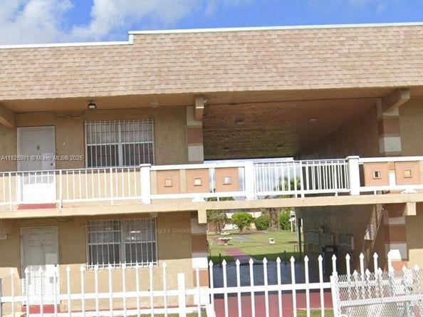 301 NW 177th St 227, Miami Gardens FL 33169