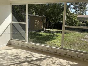 822 Avenida Hermosa, West Palm Beach FL 33405