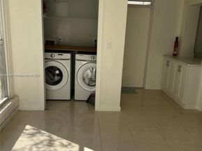 822 Avenida Hermosa, West Palm Beach FL 33405