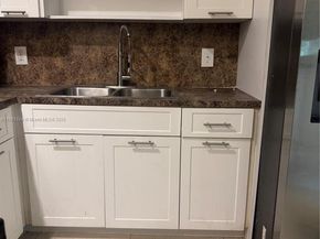 906 SW 74th Ave, North Lauderdale FL 33068