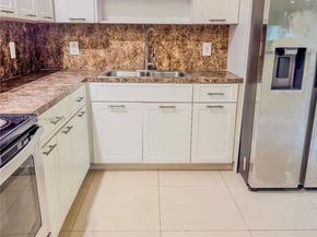 906 SW 74th Ave, North Lauderdale FL 33068