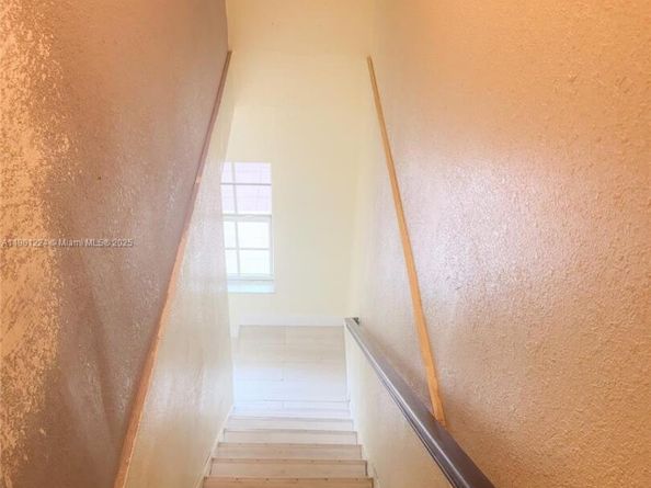 906 SW 74th Ave, North Lauderdale FL 33068