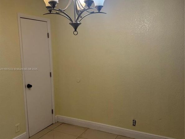 906 SW 74th Ave, North Lauderdale FL 33068