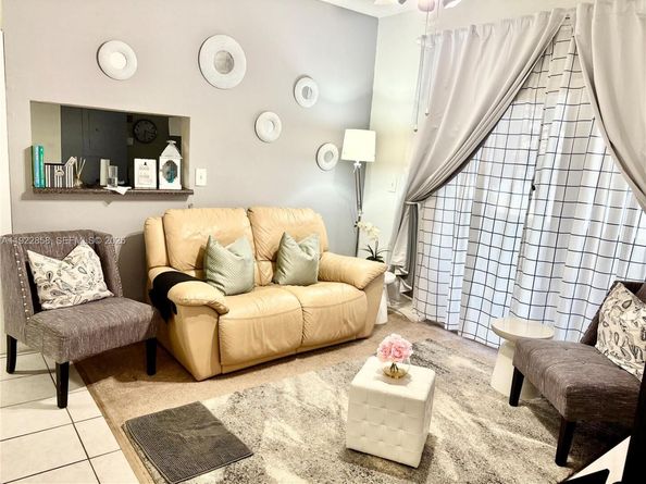 1791 NW 96th Ter 4N, Pembroke Pines FL 33024