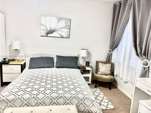 1791 NW 96th Ter 4N, Pembroke Pines FL 33024