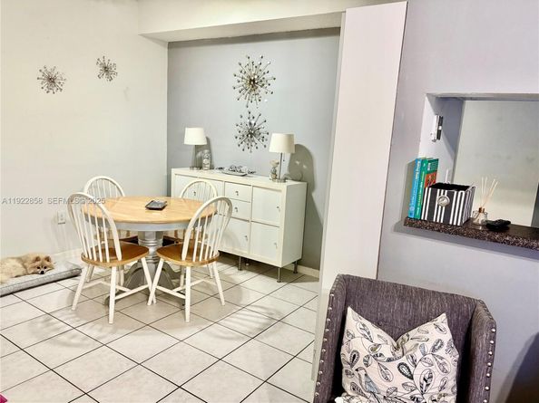 1791 NW 96th Ter 4N, Pembroke Pines FL 33024