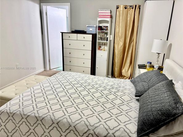 1791 NW 96th Ter 4N, Pembroke Pines FL 33024