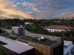 3571 Fair Isle St, Miami FL 33133