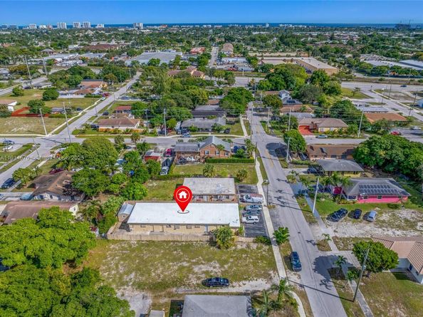 223 SW 5th Ct, Deerfield Beach FL 33441