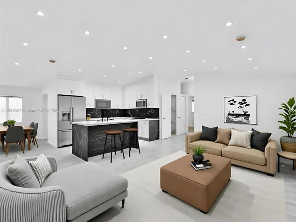 823 SW 27th St, Fort Lauderdale FL 33315