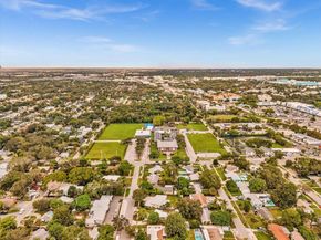 823 SW 27th St, Fort Lauderdale FL 33315