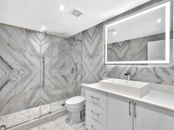 823 SW 27th St, Fort Lauderdale FL 33315