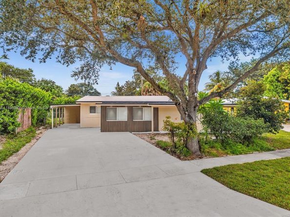 823 SW 27th St, Fort Lauderdale FL 33315