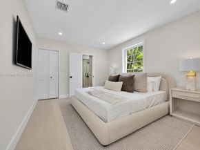 1213 La Mancha Ave, Coral Gables FL 33134