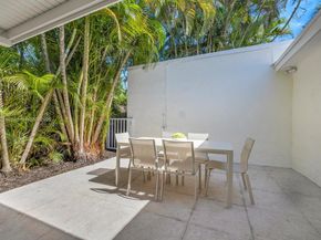 1213 La Mancha Ave, Coral Gables FL 33134