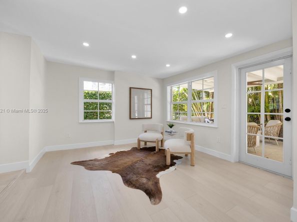 1213 La Mancha Ave, Coral Gables FL 33134