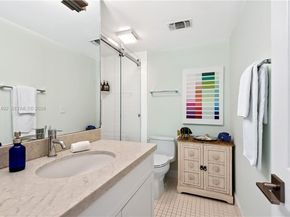 341 N Birch Rd 209, Fort Lauderdale FL 33304