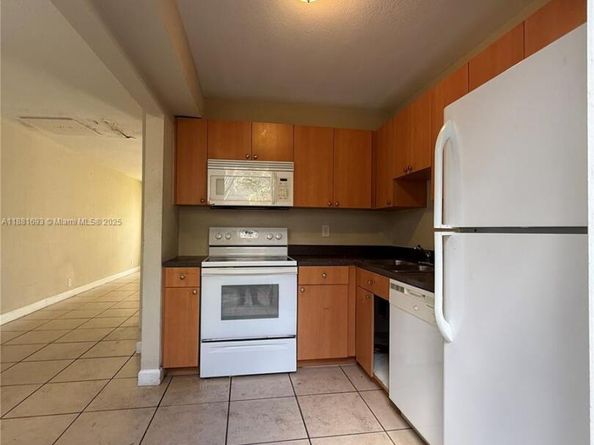 4625 NW 9th Dr 4625, Plantation FL 33317