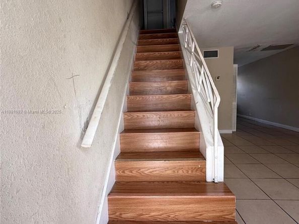 4625 NW 9th Dr 4625, Plantation FL 33317