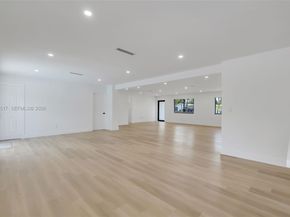 17887 78th Pl, Hialeah FL 33015