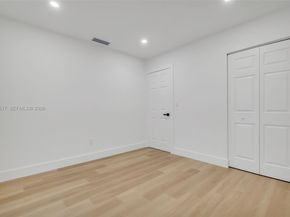 17887 78th Pl, Hialeah FL 33015