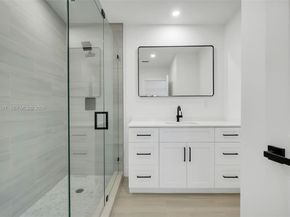 17887 78th Pl, Hialeah FL 33015