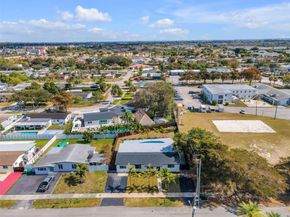 17887 78th Pl, Hialeah FL 33015