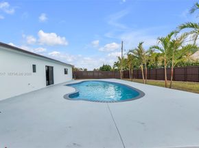 17887 78th Pl, Hialeah FL 33015
