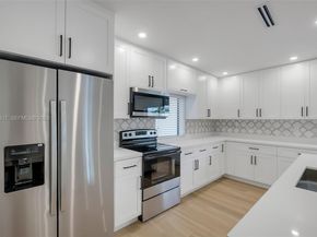 17887 78th Pl, Hialeah FL 33015