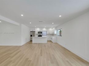 17887 78th Pl, Hialeah FL 33015