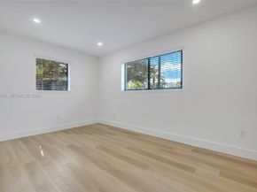 17887 78th Pl, Hialeah FL 33015