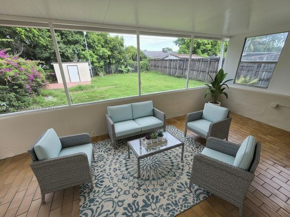 2945 SW 16th St, Miami FL 33145