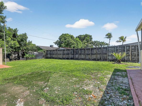 2945 SW 16th St, Miami FL 33145