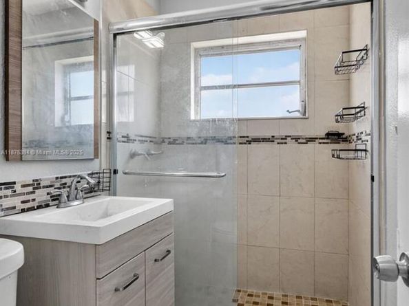 2945 SW 16th St, Miami FL 33145