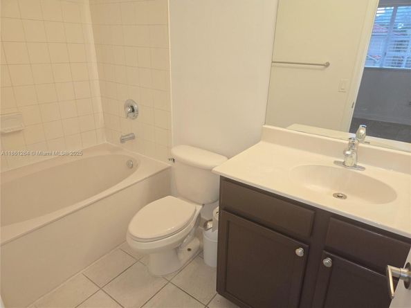 21205 NW 14 Pl 819, Miami Gardens FL 33169